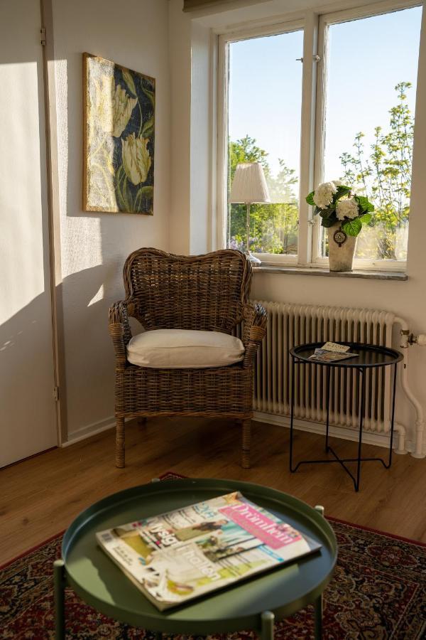 Svabesholms Kungsgards B&B Och Pensionat Stenshuvud Kivik Buitenkant foto