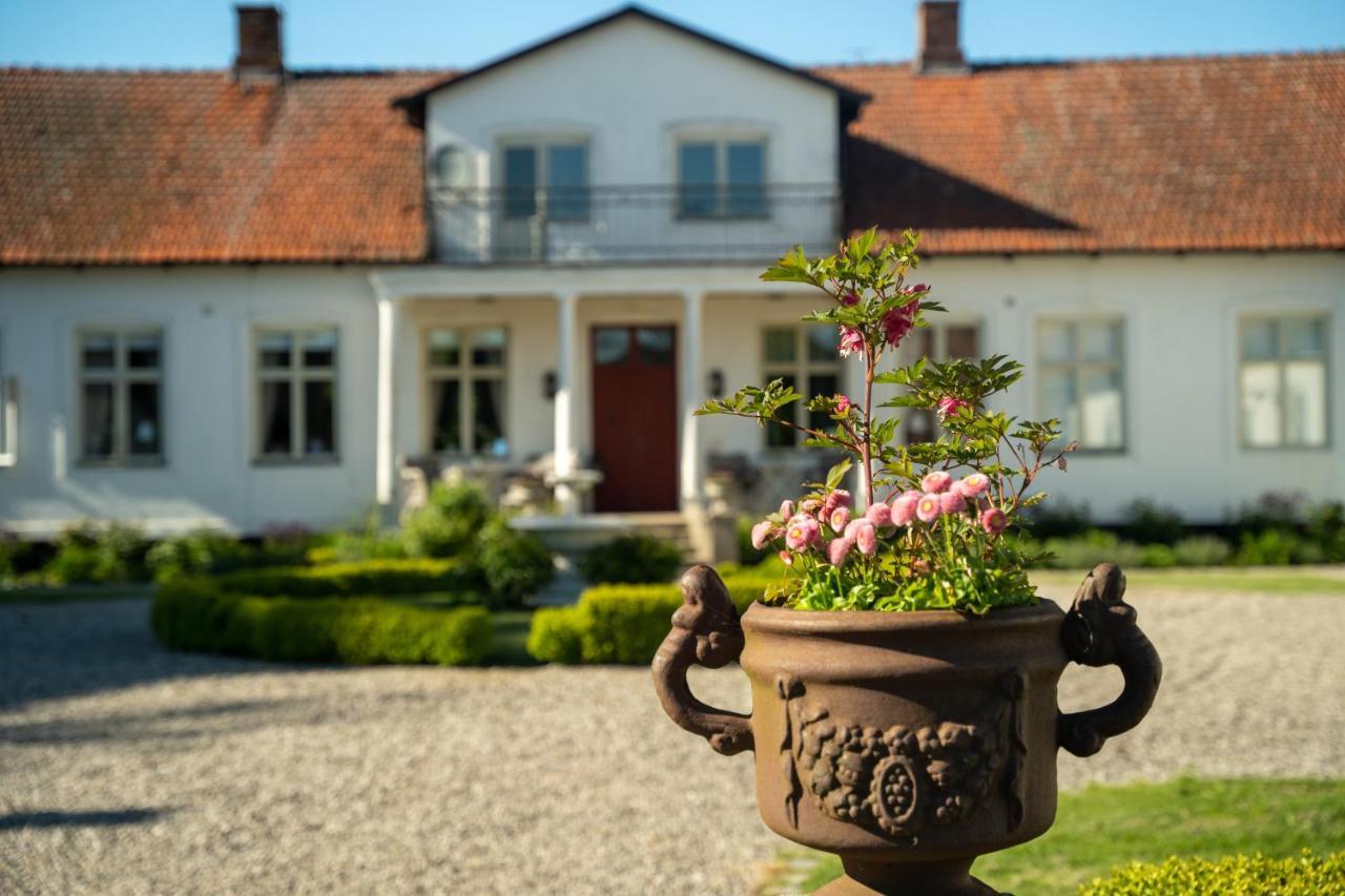Svabesholms Kungsgards B&B Och Pensionat Stenshuvud Kivik Buitenkant foto