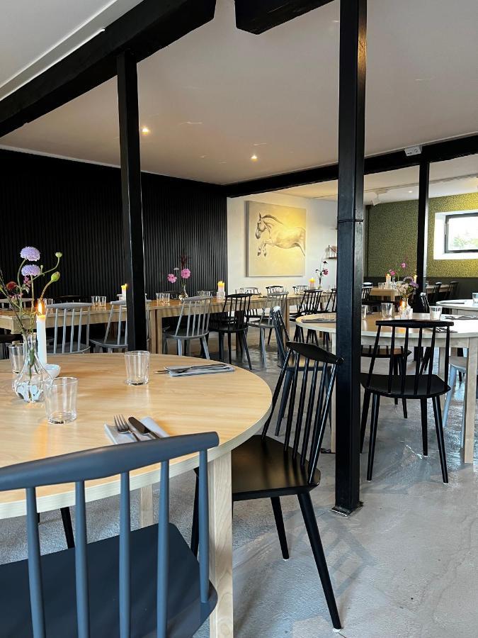 Svabesholms Kungsgards B&B Och Pensionat Stenshuvud Kivik Buitenkant foto