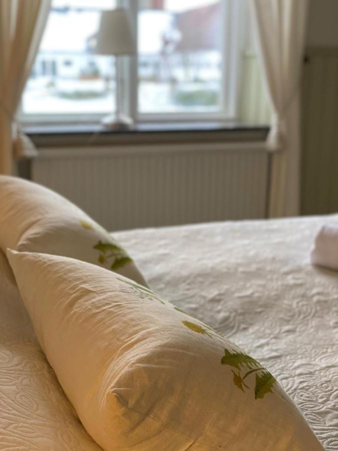 Svabesholms Kungsgards B&B Och Pensionat Stenshuvud Kivik Buitenkant foto