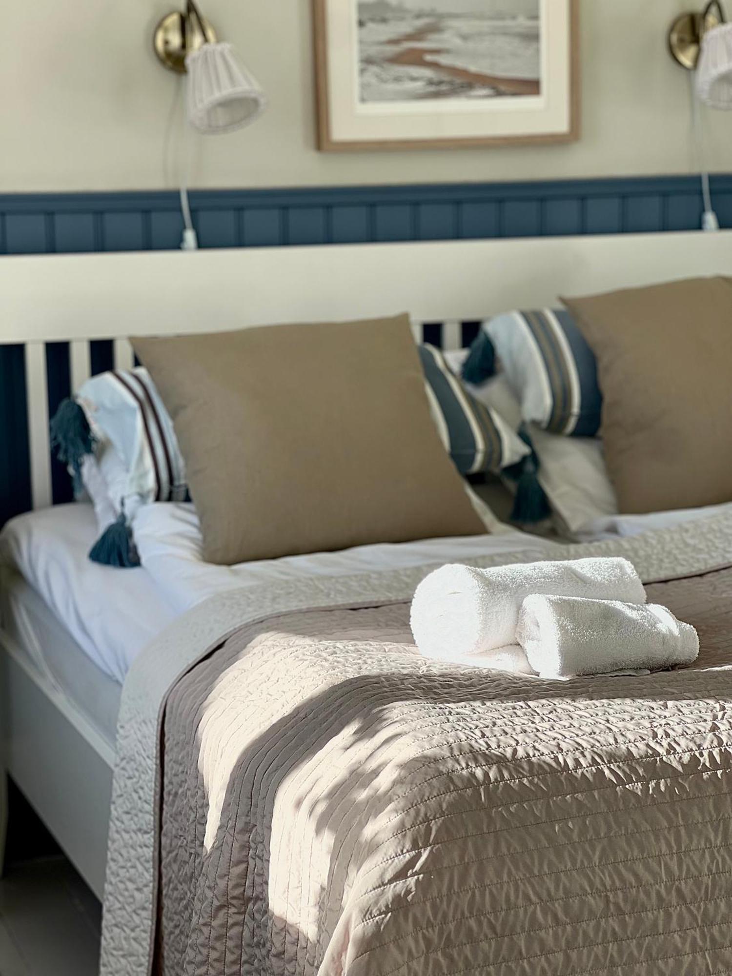 Svabesholms Kungsgards B&B Och Pensionat Stenshuvud Kivik Buitenkant foto